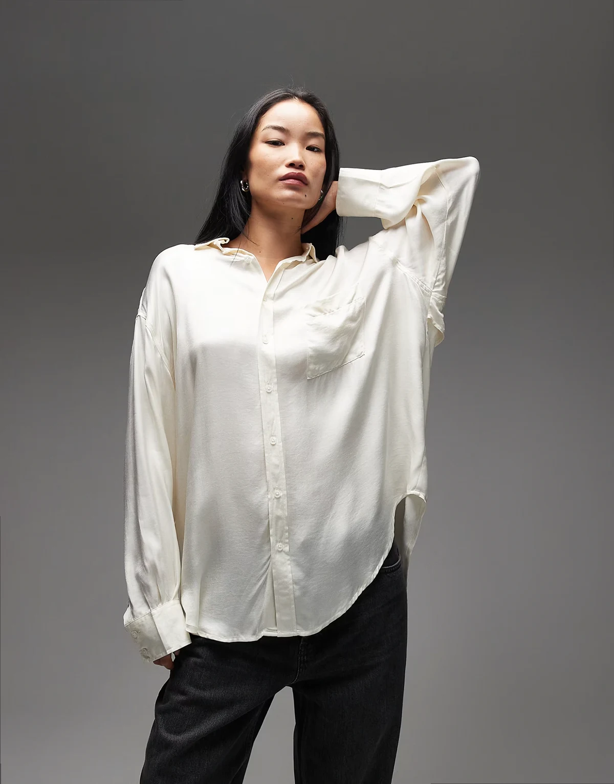 – Elegante Hemdjacke aus Satin-Twill in Ecru