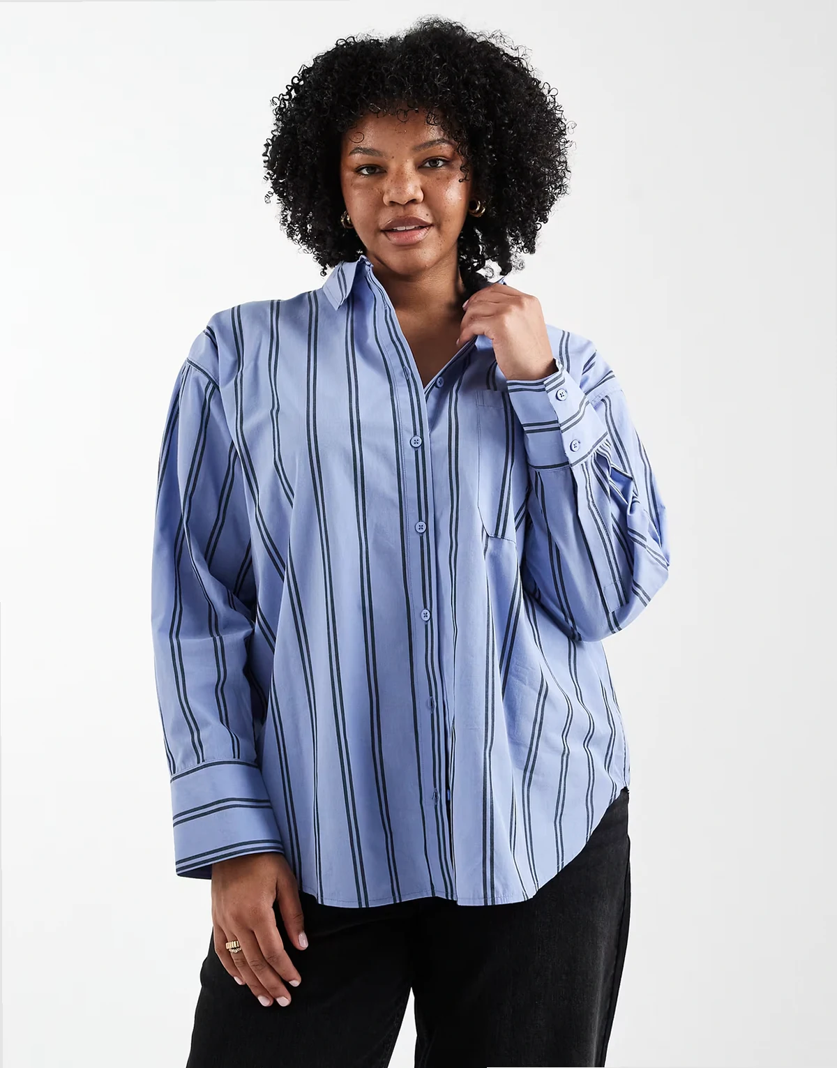 ASOS DESIGN Curve – Oversize-Hemd in Blau mit Streifen