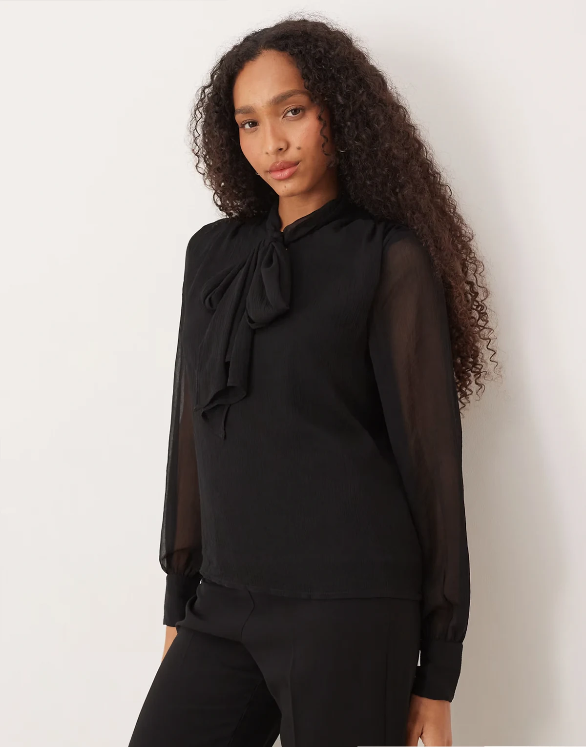 bow neck long sleeve blouse in black