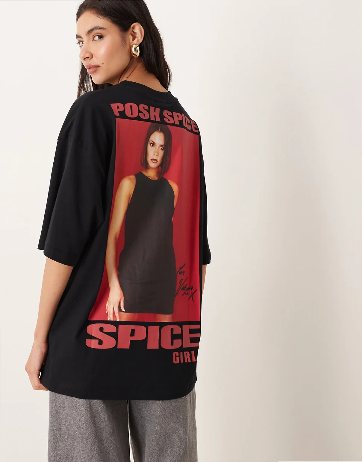– Czarny T-shirt oversize z nadrukiem „Posh Spice Girls“