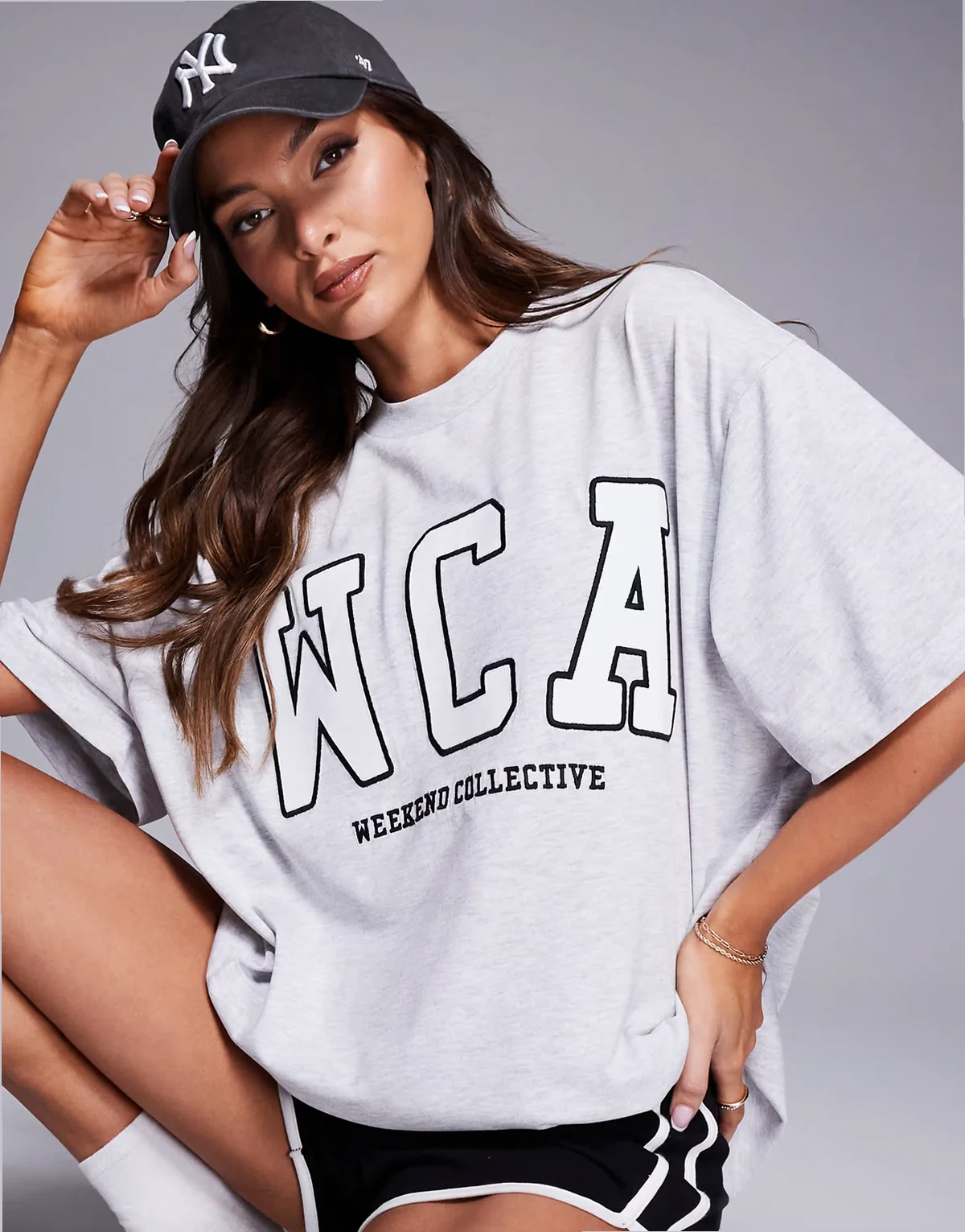 Weekend Collective – Icon – Oversize-T-Shirt in Grau meliert mit aufgestickter „WCA“-Grafik