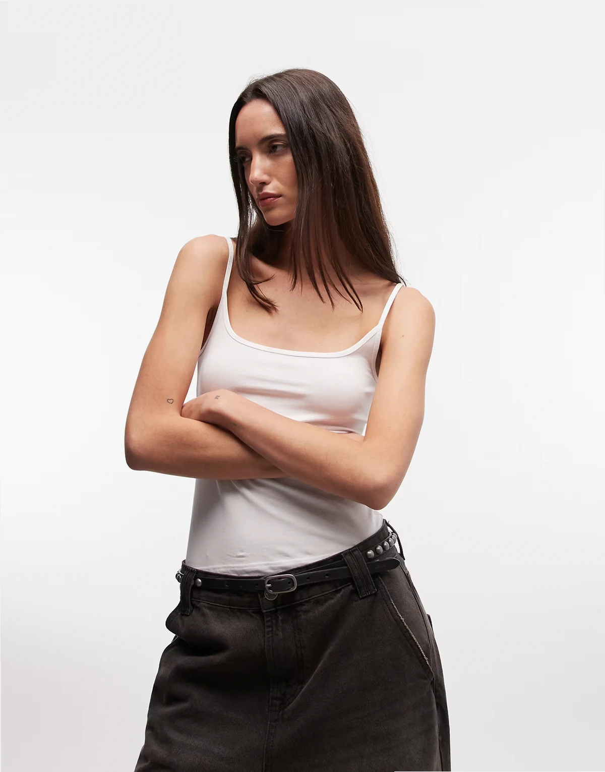 – Ebba – Trägertop in Weiß mit U-Ausschnitt