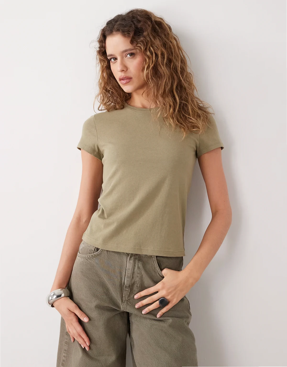 fitted t-shirt in olive green - exclusive to ASOS