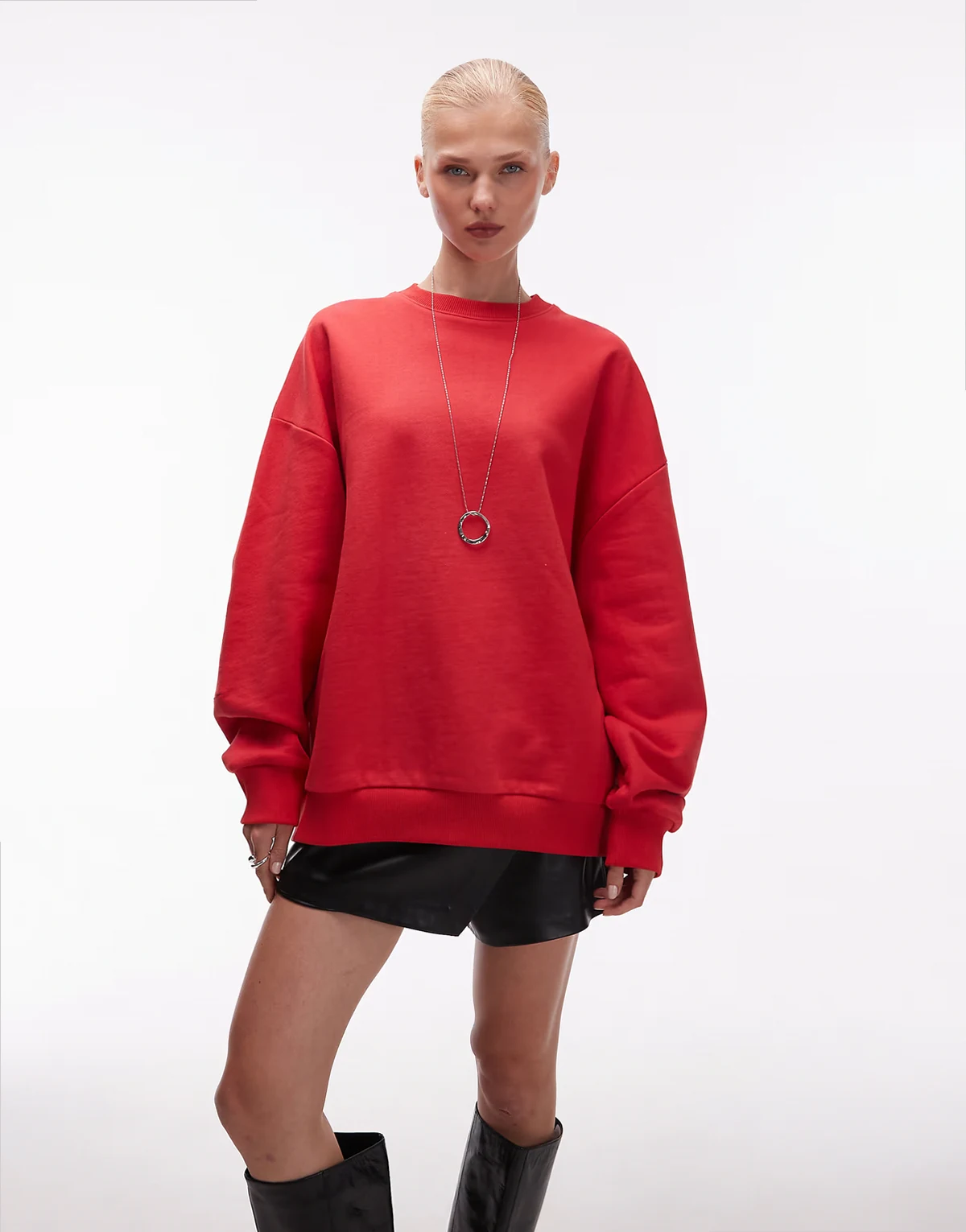 – Schweres Sweatshirt in Rot mit Ballonärmeln