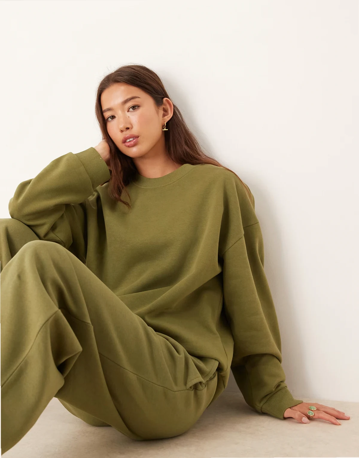ultimate oversized brushback sweatshirt in khaki green