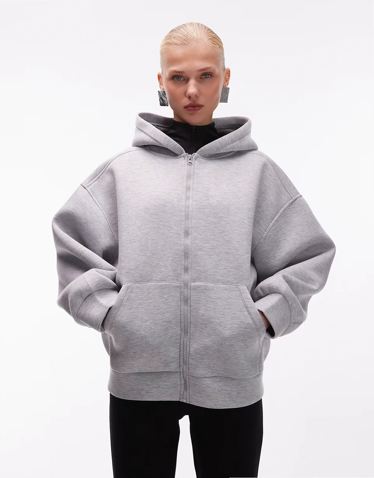 – Oversize-Kapuzenjacke aus Material in Neoprenoptik in Grau mit doppellagigem Design