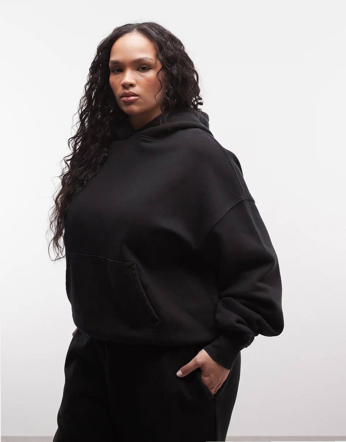 Curve – Icon – Rest Day – Schwerer Oversize-Kapuzenpullover aus Baumwolle in verwaschenem Schwarz mit Kokonschnitt, 440 g/m²