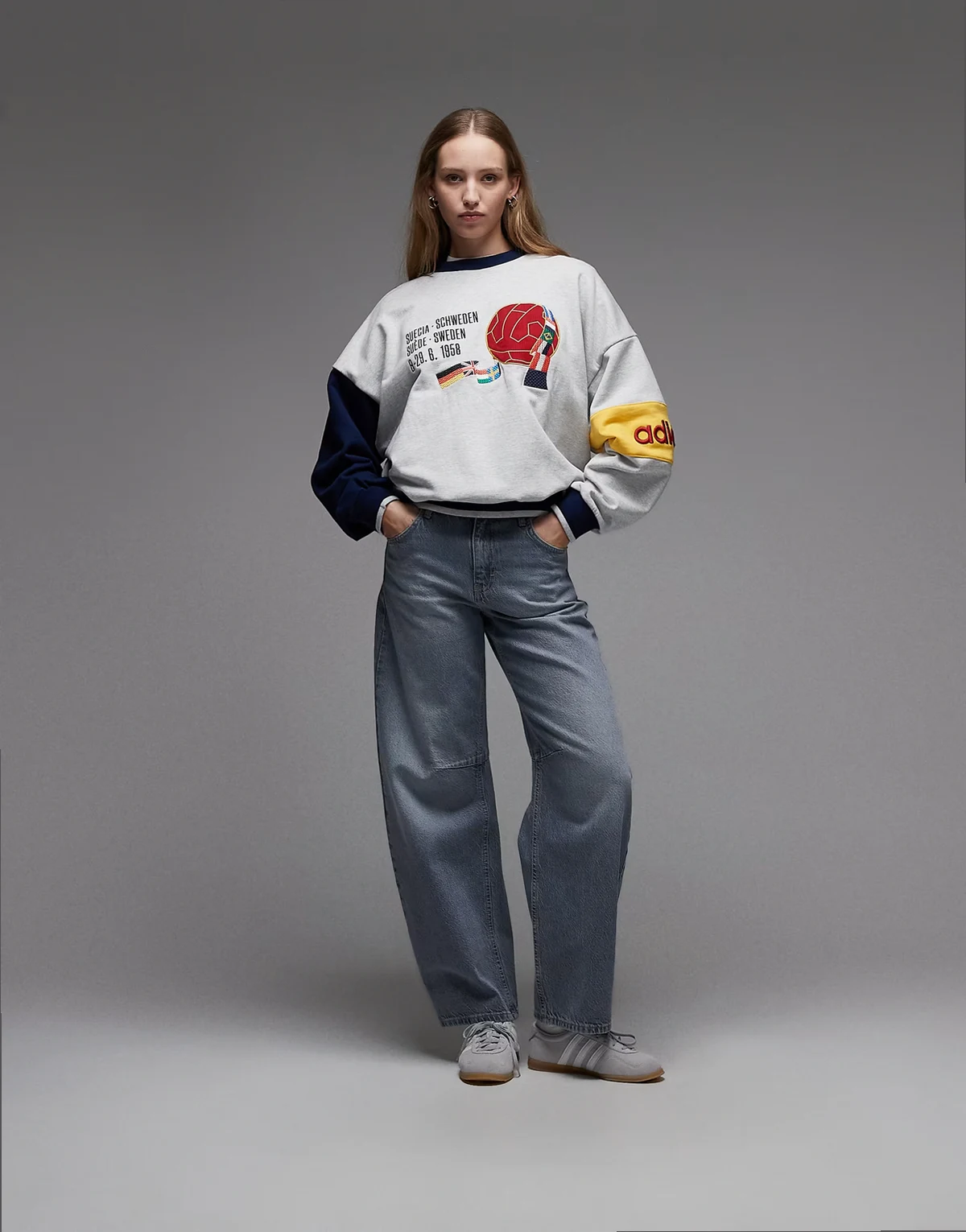 oversized graphic print sweatshirt in gray