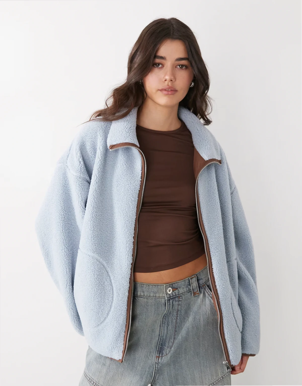 – Langärmliges Fleece-Sweatshirt in Blau mit farblich abgesetztem Reißverschluss