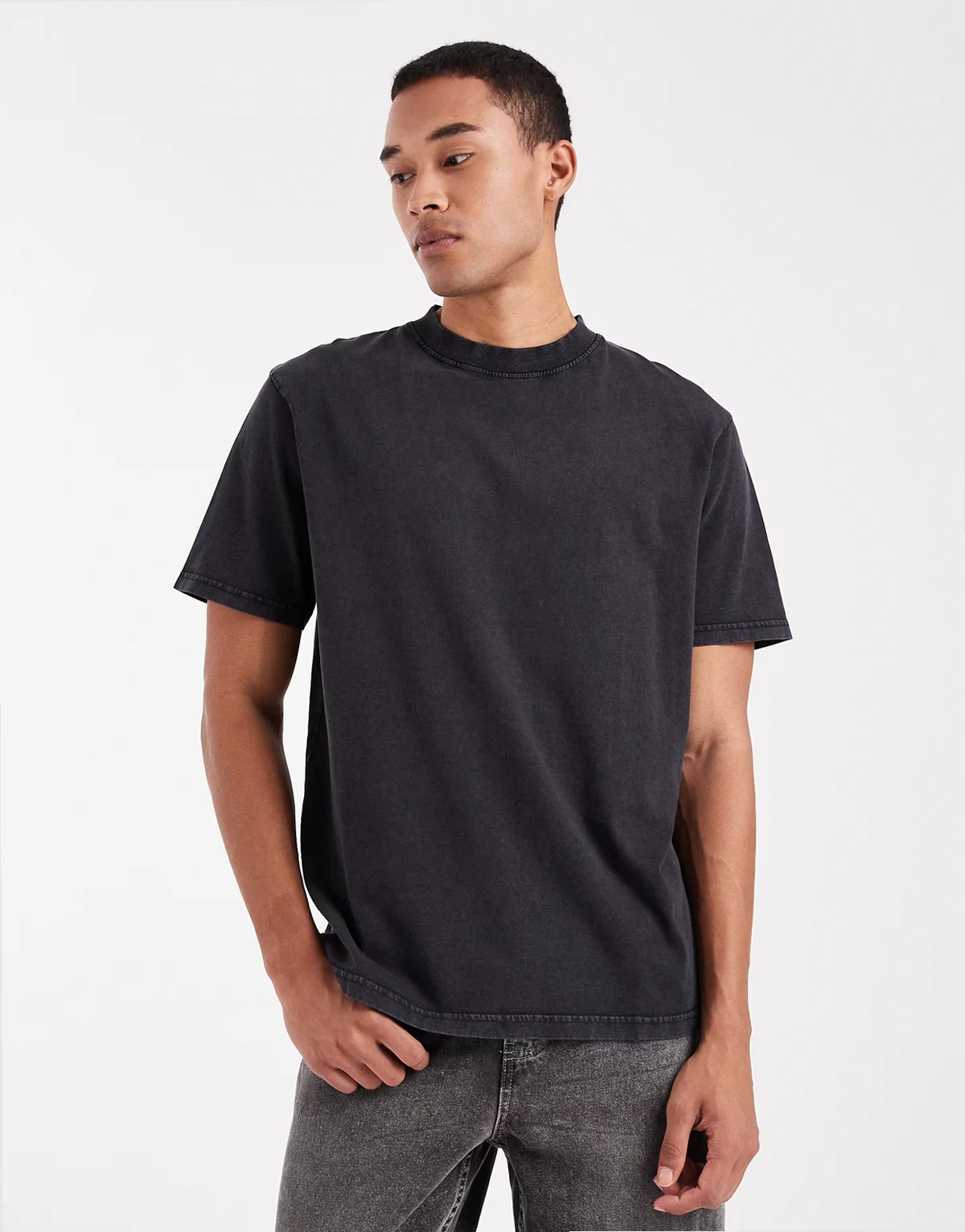 relaxed fit garment dye T-shirt in black
