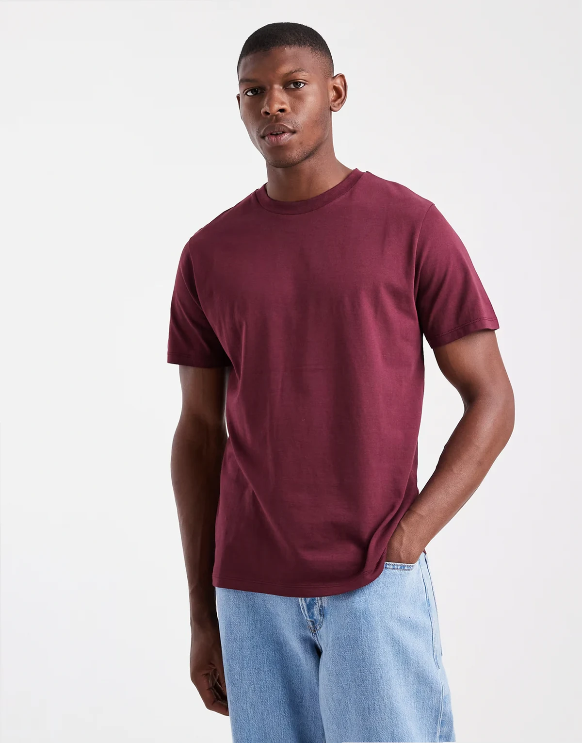 – Basic – Bordowy T-shirt oversize z okrągłym dekoltem