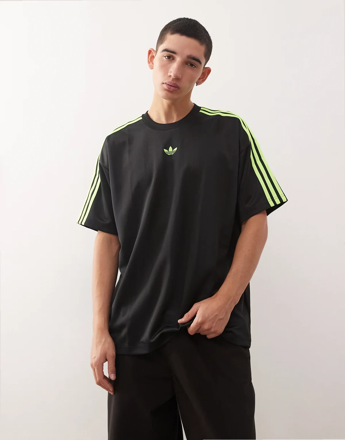 jacquard jersey in black and bright green