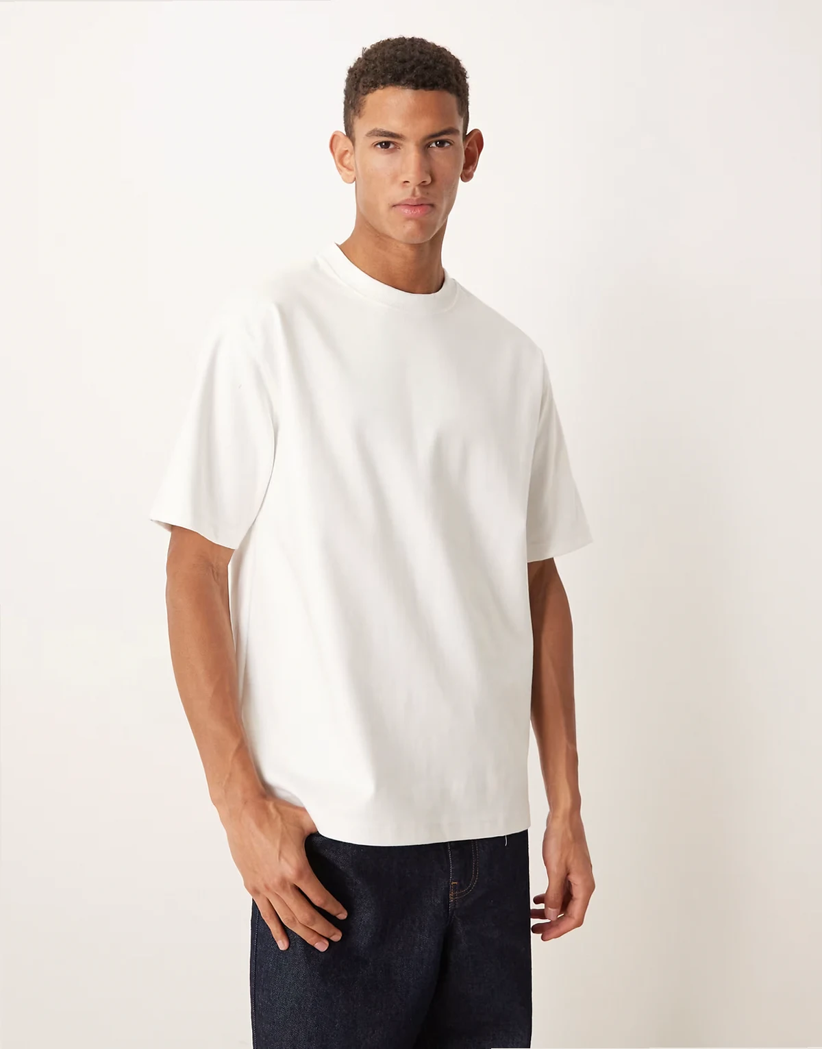 – Premium – Biały T-shirt o luźnym kroju z dzianiny interlock