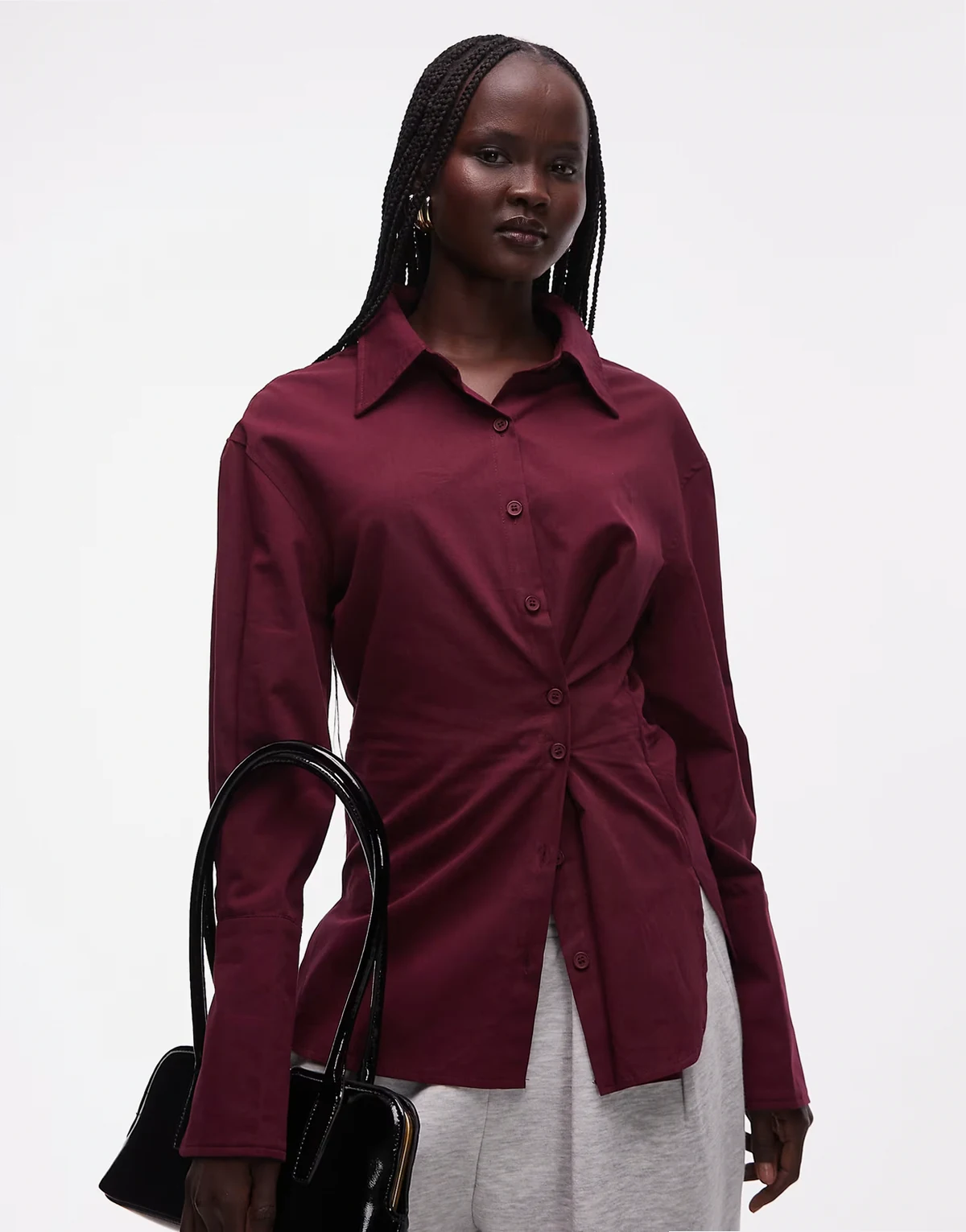 – Sydney – Bordowa zapinana na guziki koszula z kołnierzykiem i zwężaną talią