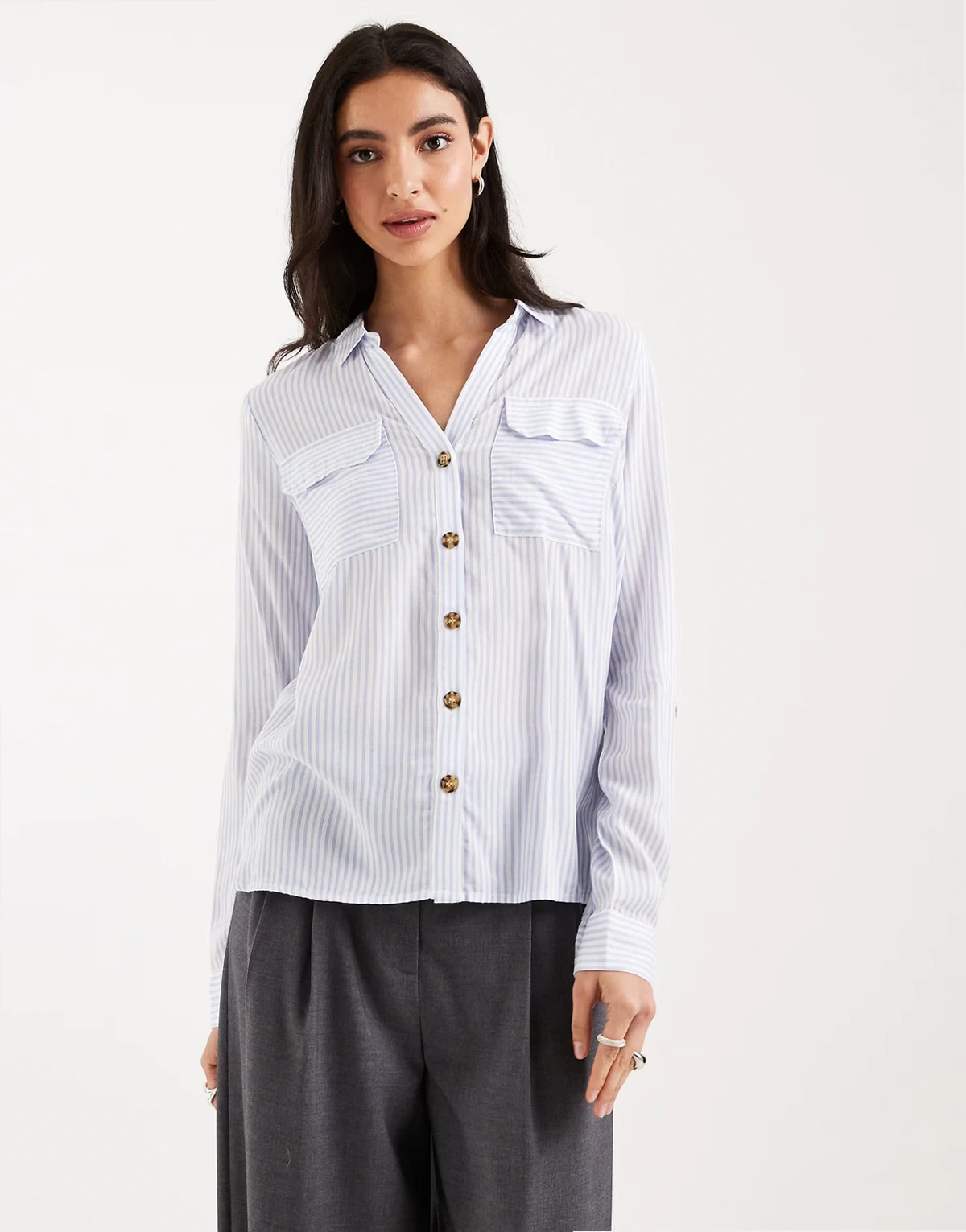 pocket front shirt in brunnera blue and white stripes
