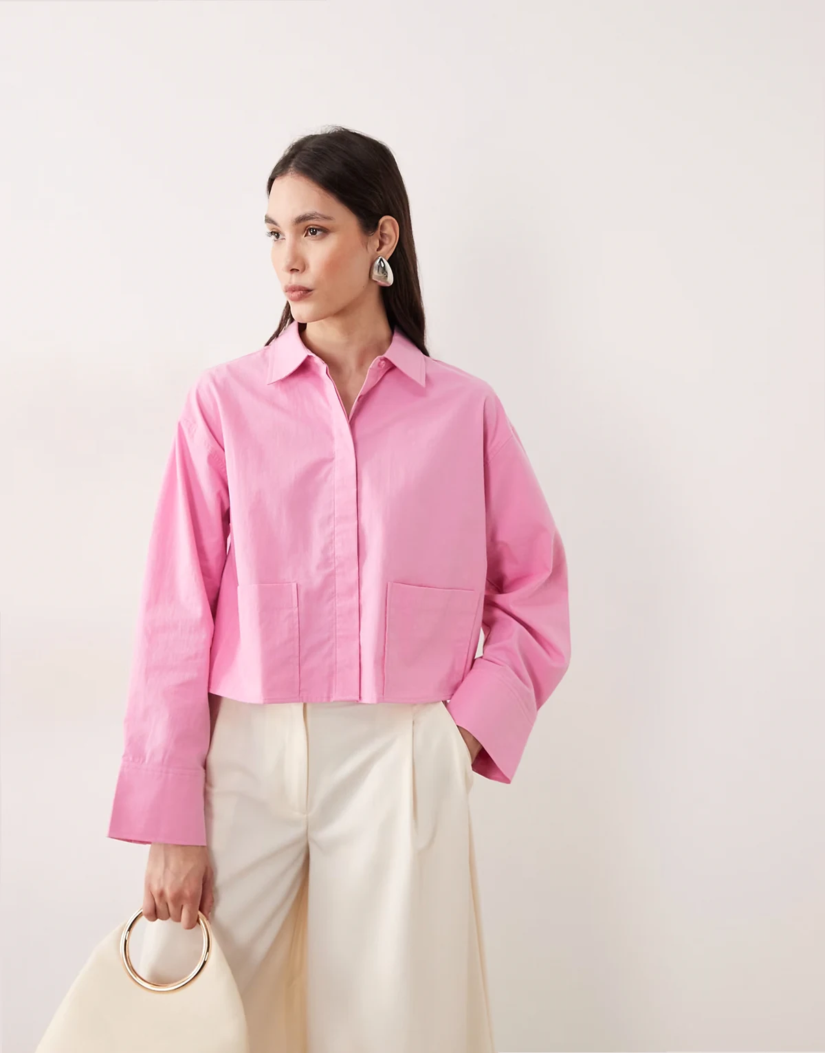 – Hochwertiges Cropped-Hemdbluse aus Baumwolle in Mauve-Rosa mit Taschendetails