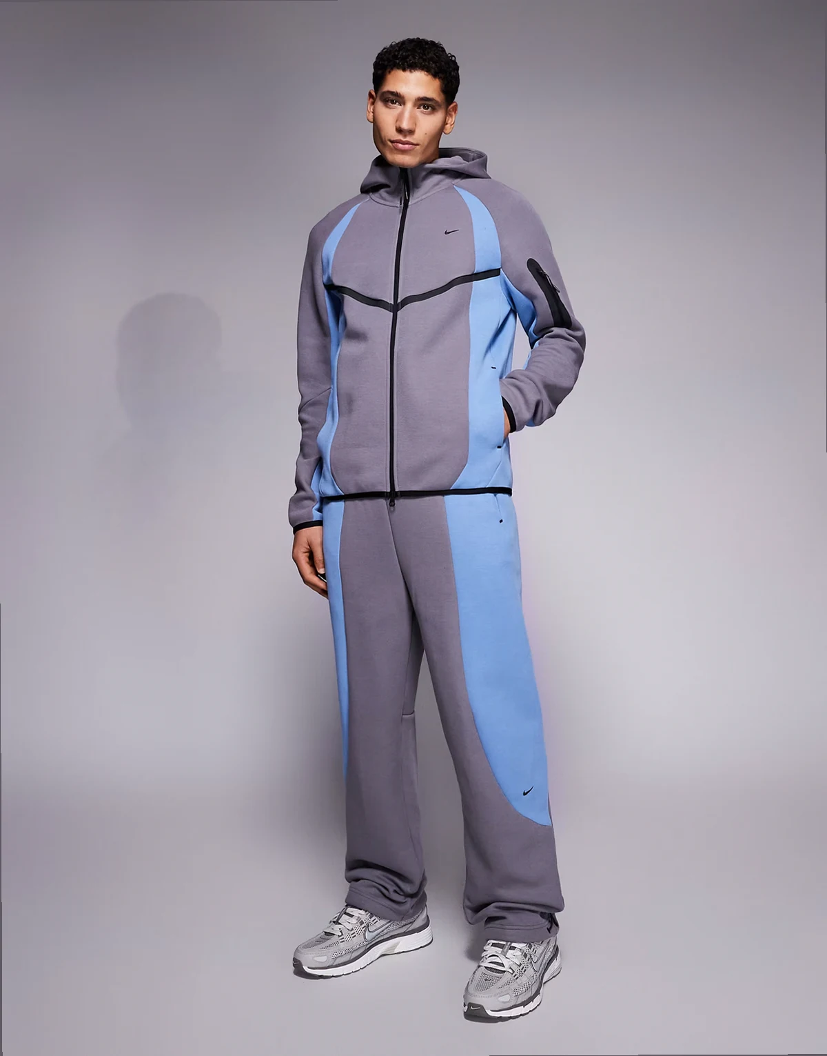 Tech Pro track sweatpants in gray and blue