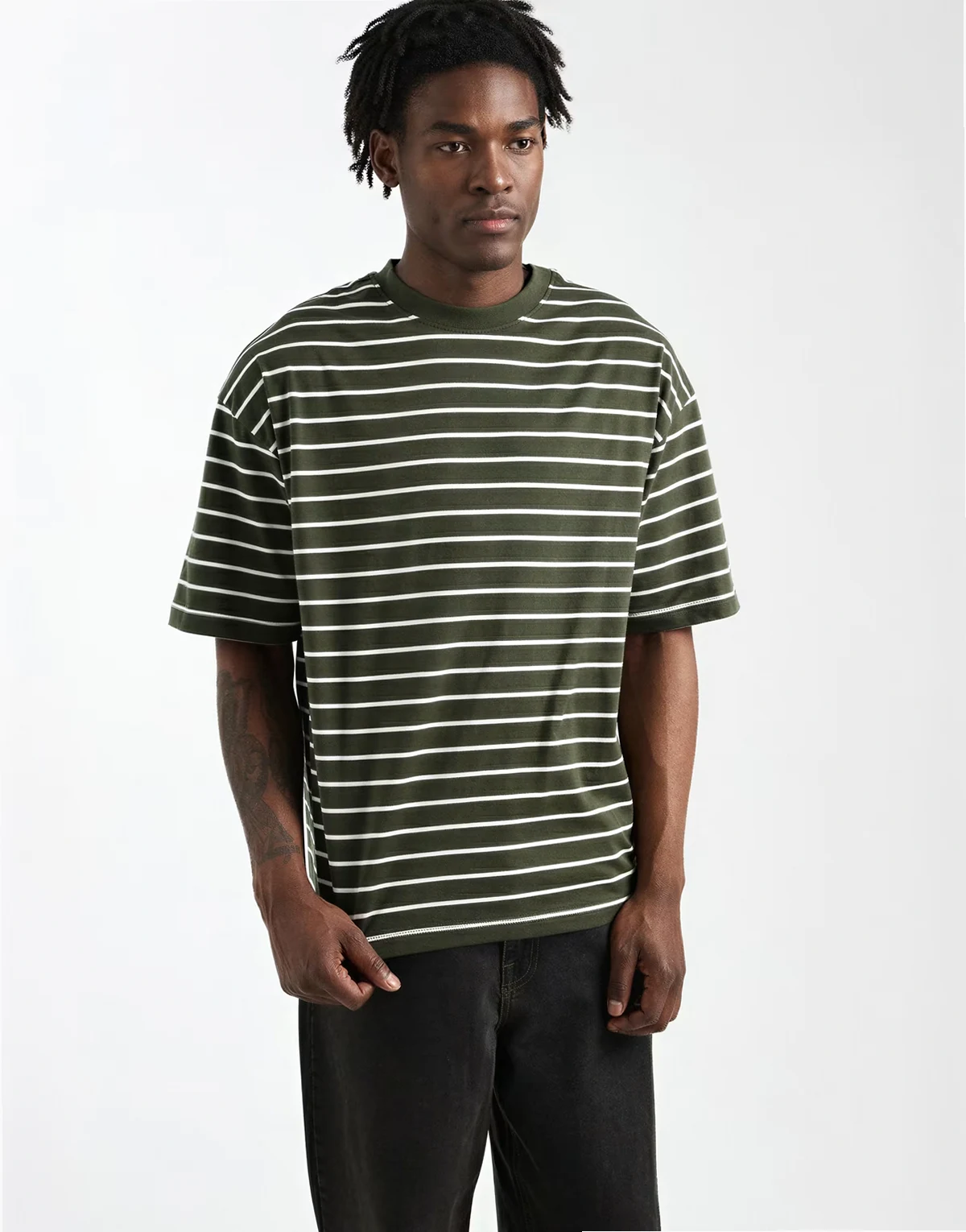– T-shirt oversize w paski w kolorze khaki i ecru