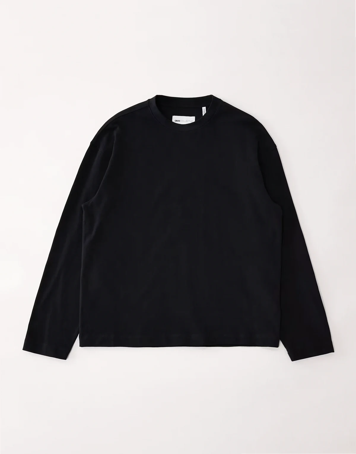 – AC-T-253 – Bardzo gruby czarny T-shirt oversize z długim rękawem