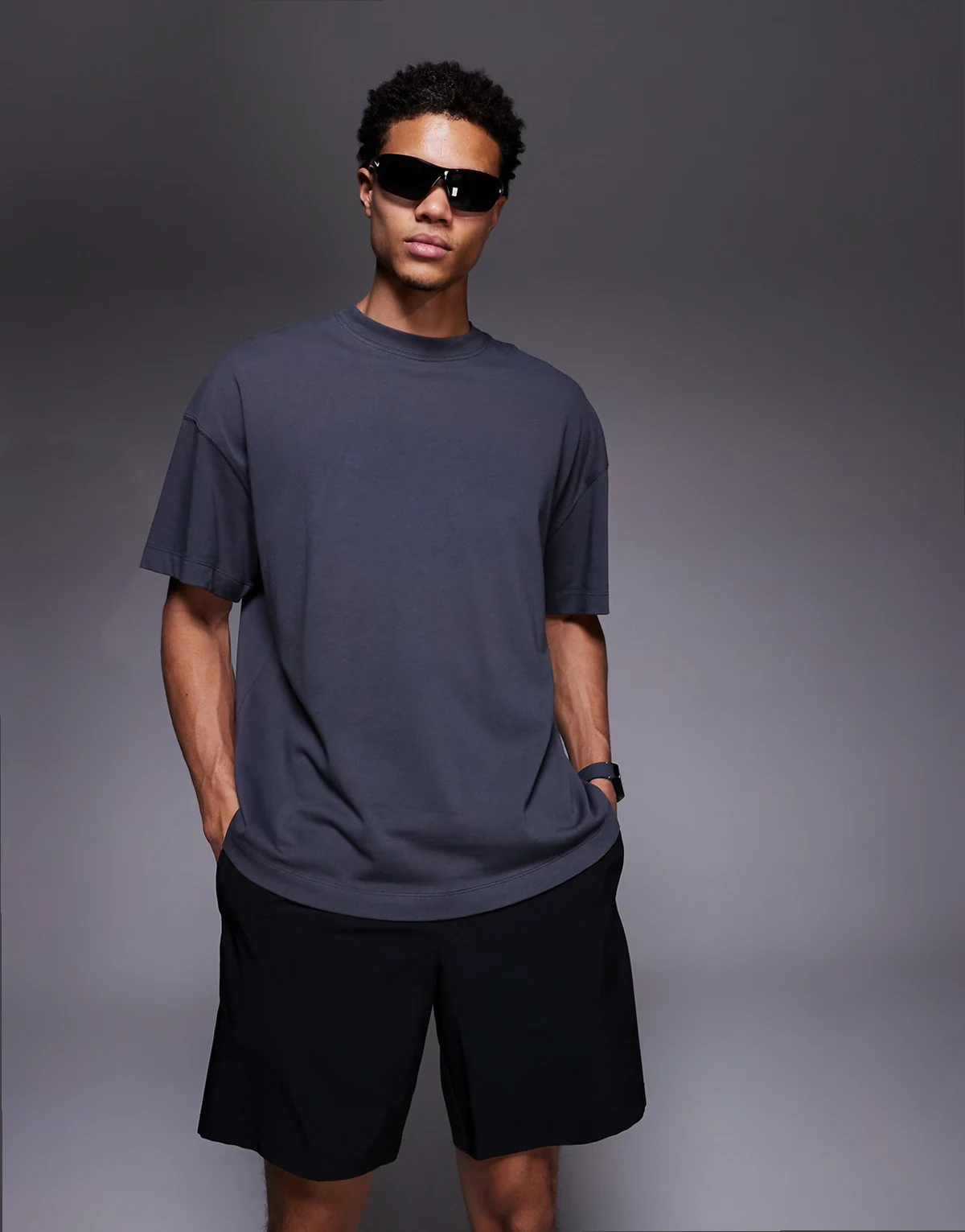Icon boxy heavyweight cotton T-shirt with quick dry finish in washed charcoal