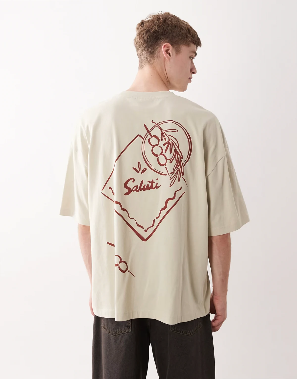 – Szałwiowozielony T-shirt oversize z nadrukiem z tyłu