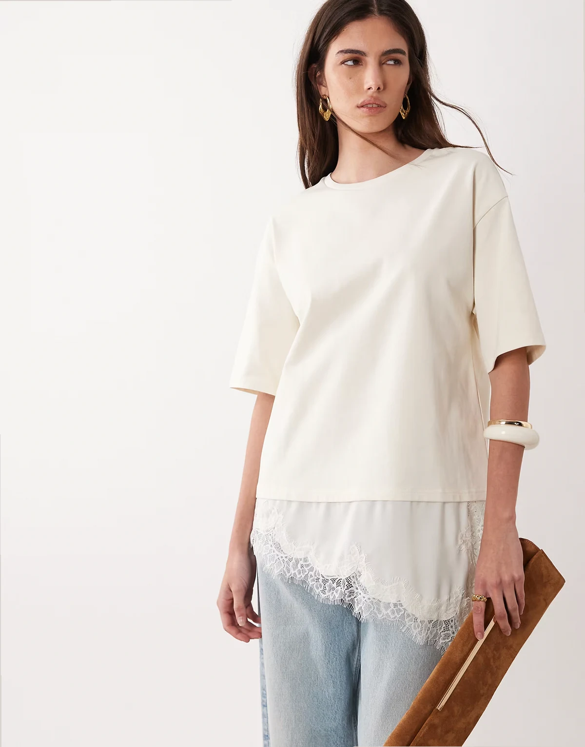– Oversize-T-Shirt in Weiß mit Spitzendetails