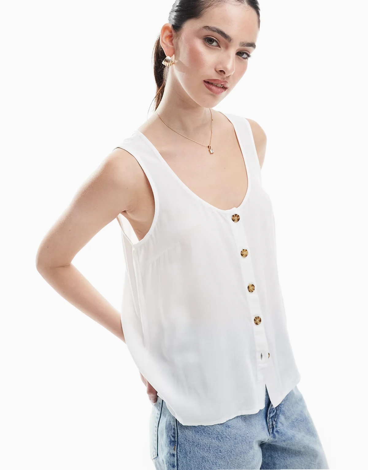 sleeveless button down top in white