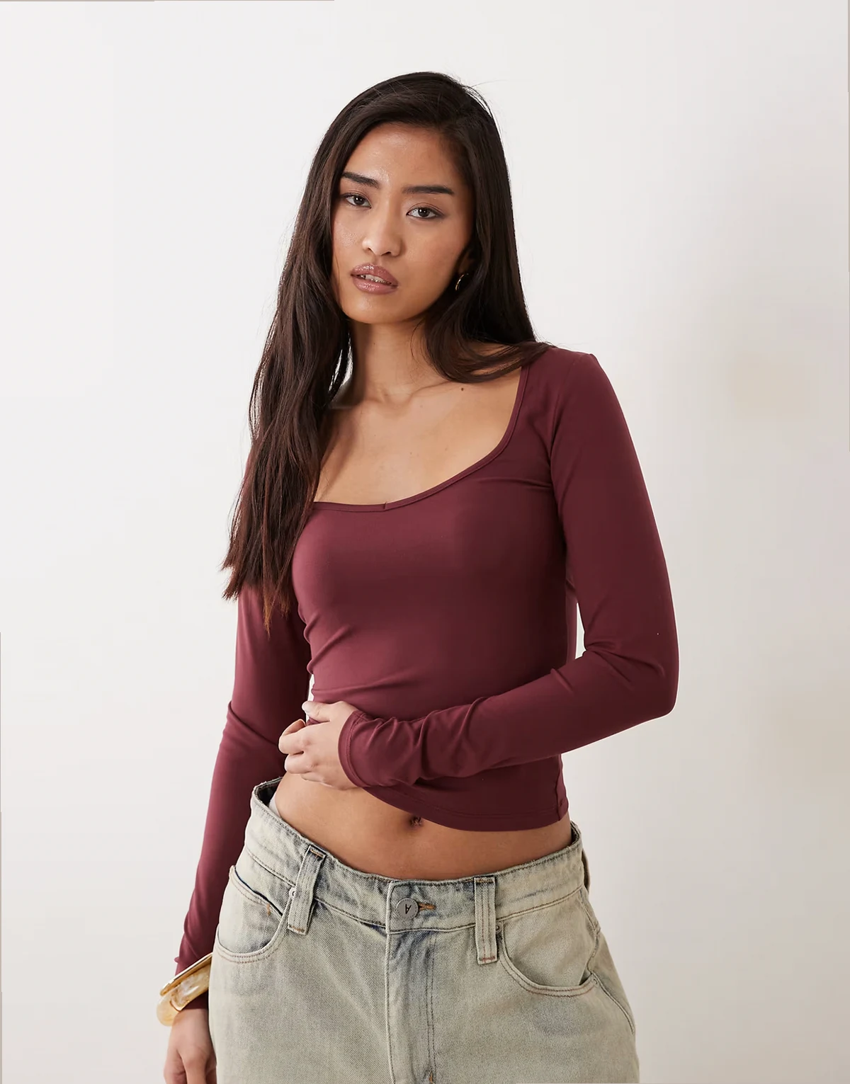 – Hold Me – Wiśniowy top z długimi rękawami