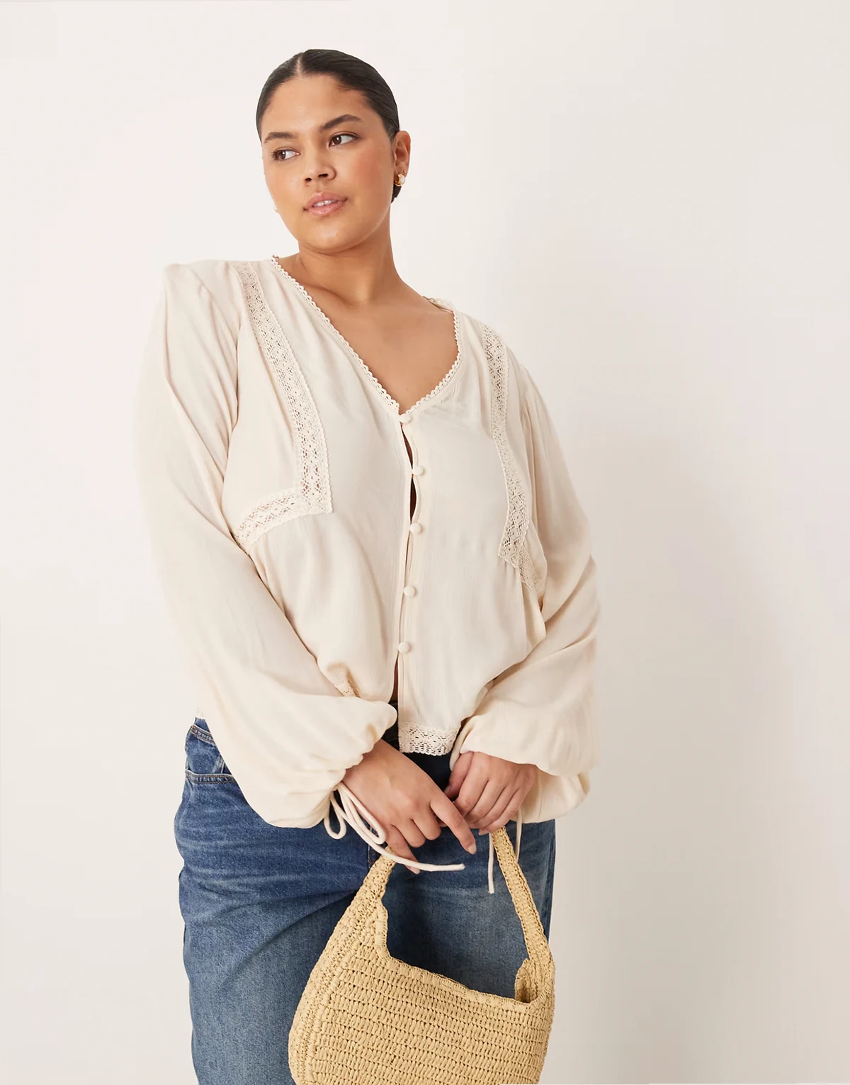 ASOS DESIGN Curve – Kamiennobeżowa fakturowana bluzka z długimi rękawami i koronkowymi wstawkami