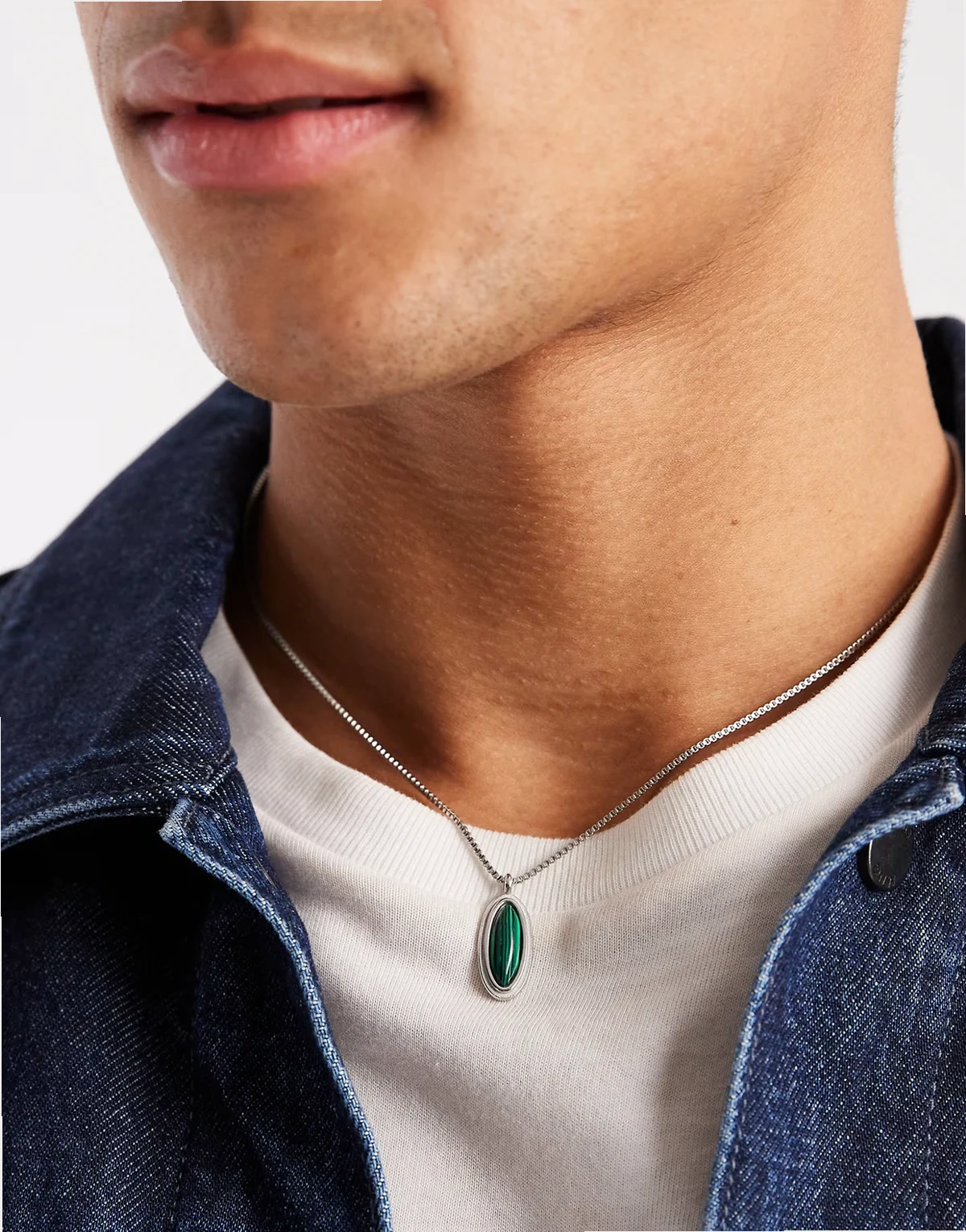 – Halskette aus Edelstahl mit Anhänger aus Malachit-Naturstein