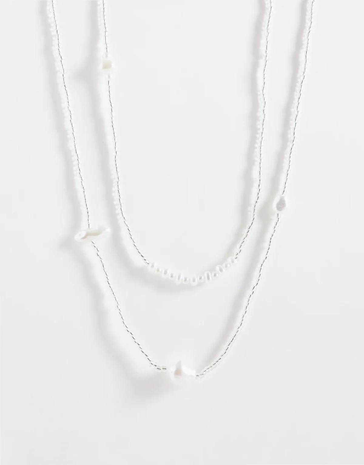 – 2er-Pack Halsketten mit versetzten Perlen in Weiß