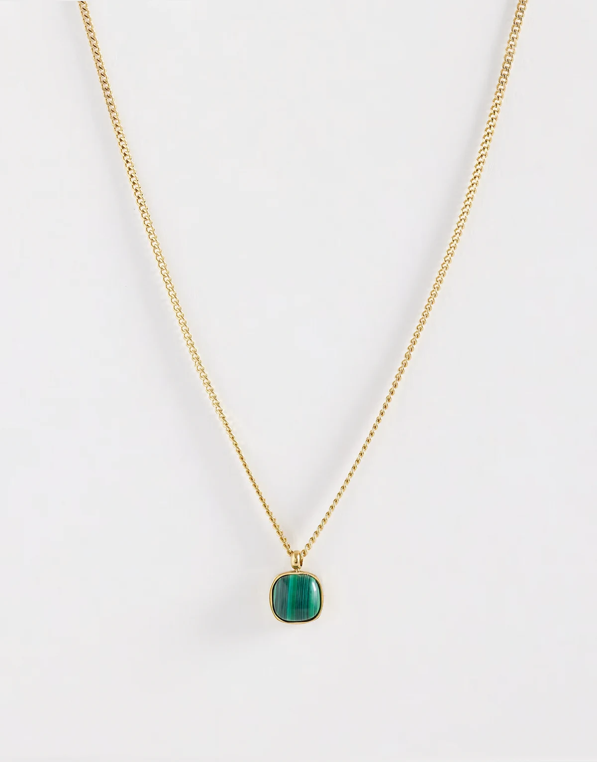 – Goldfarbene Halskette aus wasserfestem Edelstahl mit eckigem Anhänger in Malachit-Optik