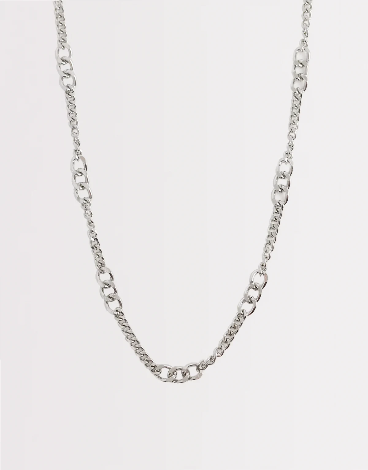 graduated curb chain necklace in silver