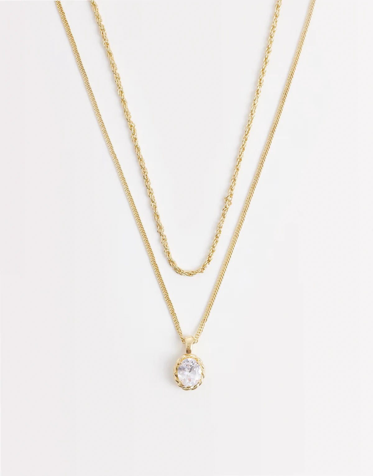 – Zestaw 2 naszyjników w kolorze złota z zawieszkami z cyrkoniami