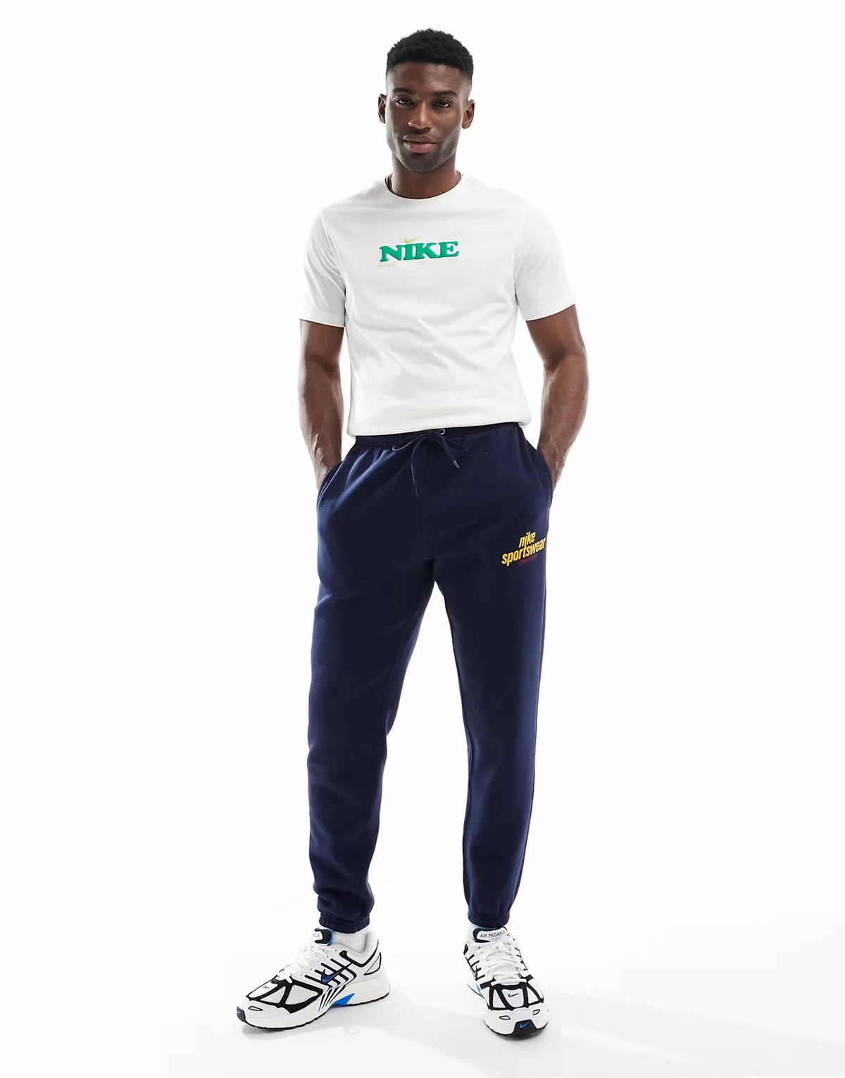 Sportswear logo sweatpants in navy