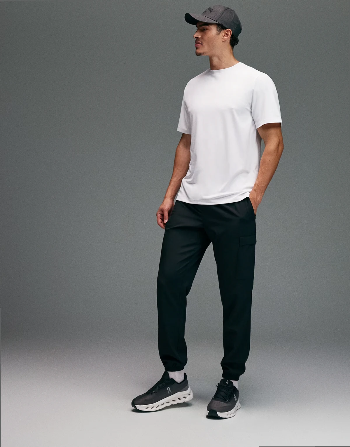 quick dry cargo sweatpants with zip pockets in black