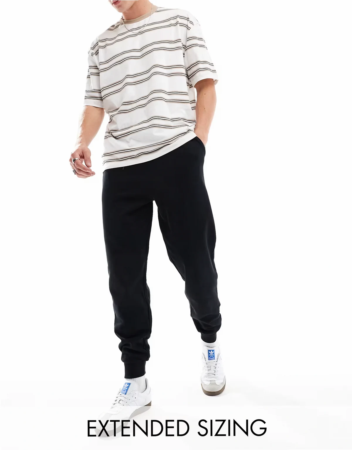 essential tapered sweatpants in black