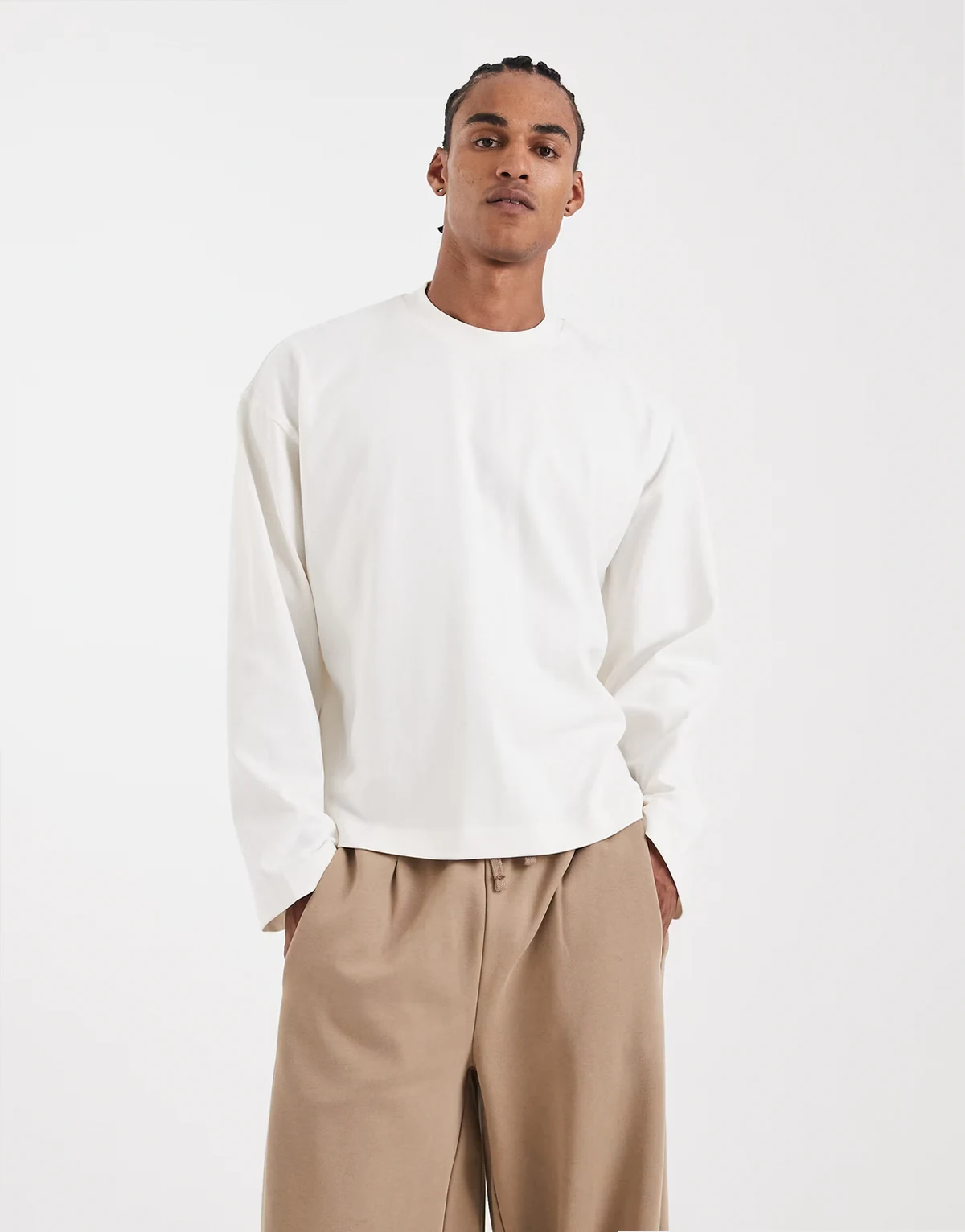– Circular Design Collection – Beżowy, bardzo gruby T-shirt o pudełkowym kroju oversize z długimi rękawami