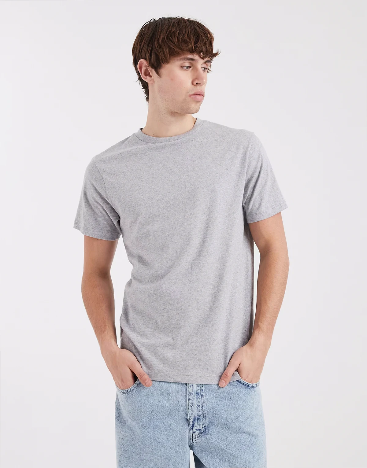 – Essentials – Szary melanżowy T-shirt o regularnym kroju z okrągłym dekoltem