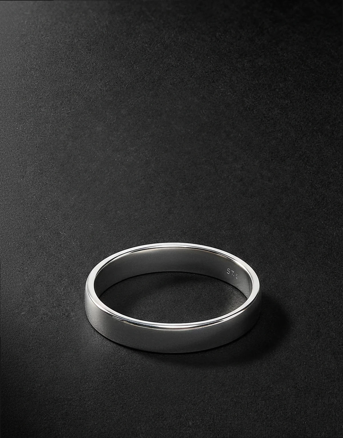 – Flacher Ring aus Sterlingsilber