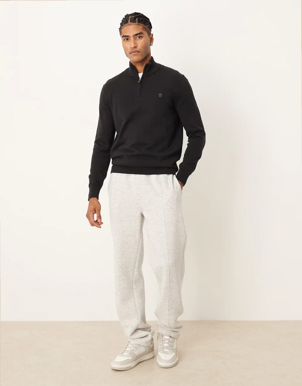 straight leg sweatpants with pintuck in light gray