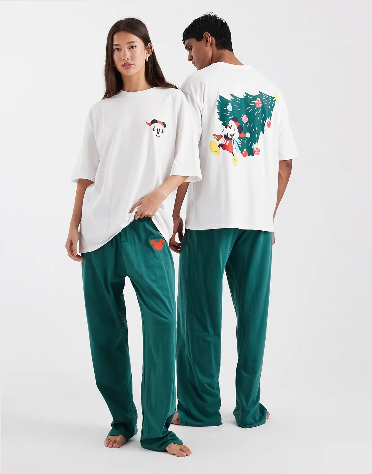 – Disney – Pyjama-Set in Grün mit weihnachtlichem Micky-Maus-Print