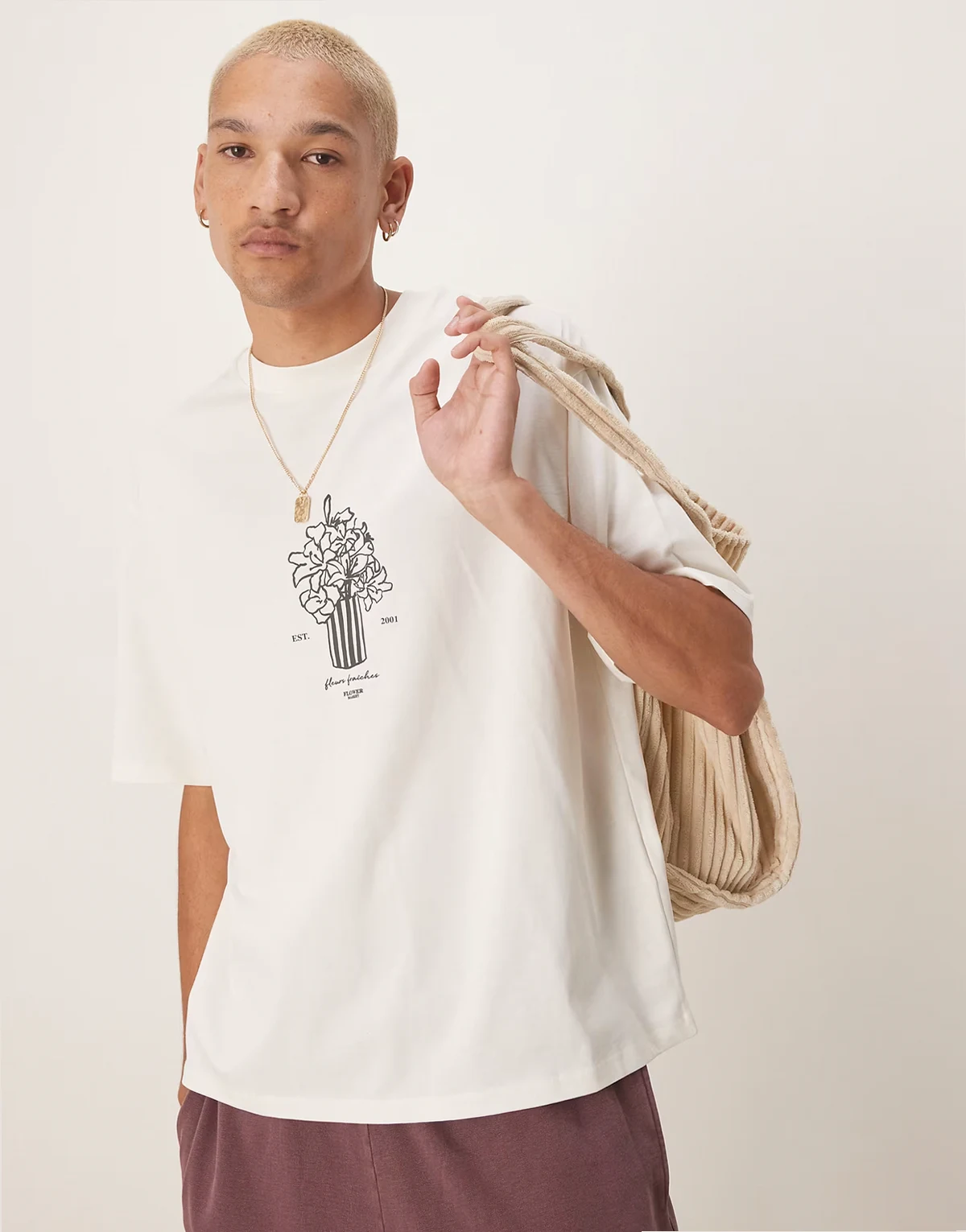 – Oversize-T-Shirt in Cremeweiß mit Vasen-Print auf der Brust