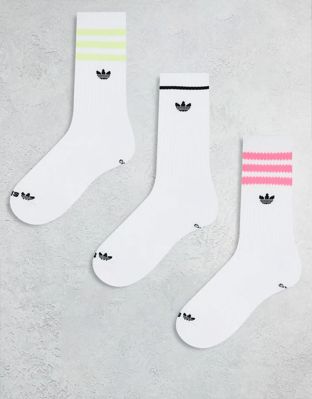 Roller 3.0 3 pack crew socks in white with color pop detail
