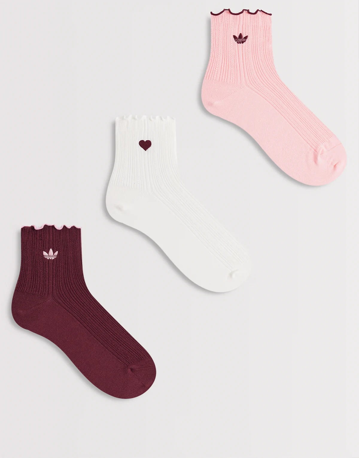 ruffle 3 pack quarter socks in pink and burgundy