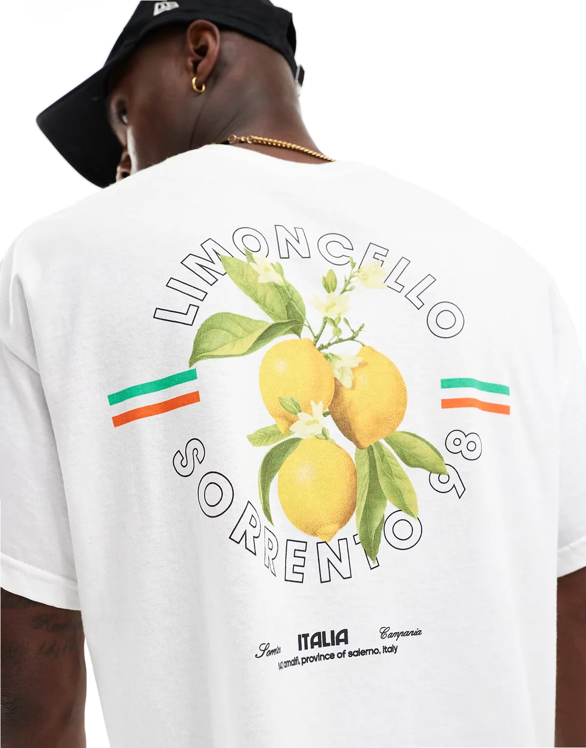 – Biały T-shirt oversize z grafiką z napisem Limoncello na plecach
