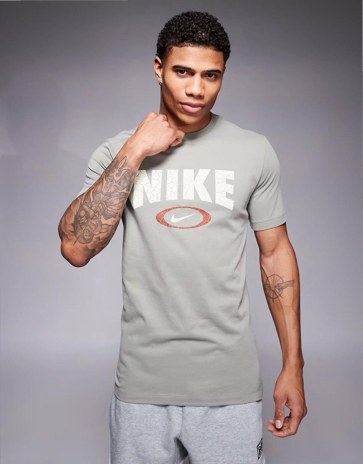 oval logo t-shirt in khaki