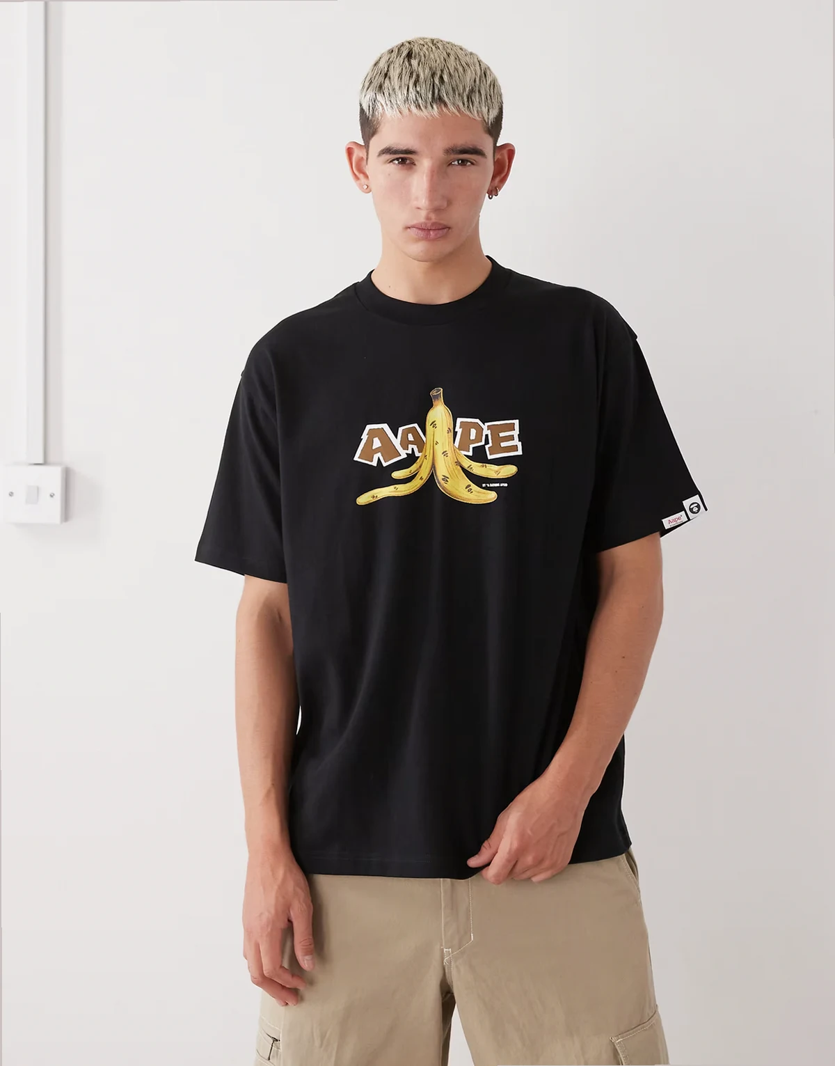 – Boxy-Fit-T-Shirt in Schwarz mit Logo-Print auf Brust und Rücken