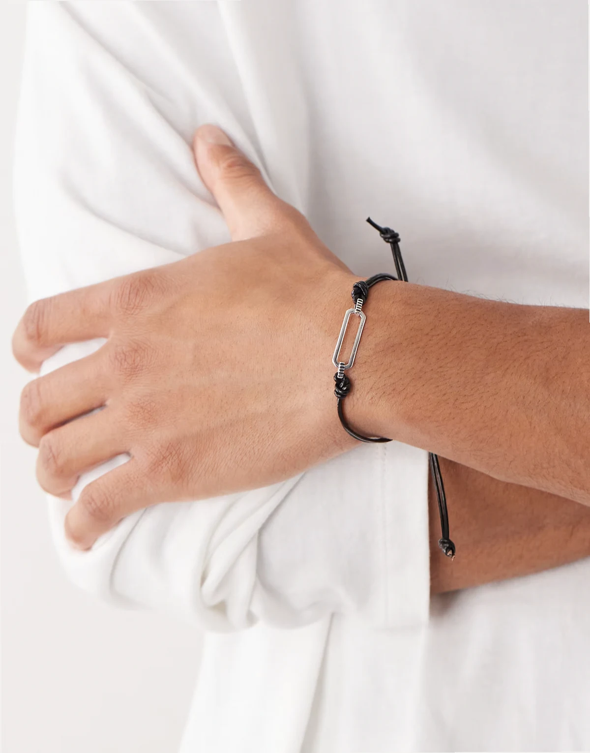 leather macrame bracelet in black and silver tone