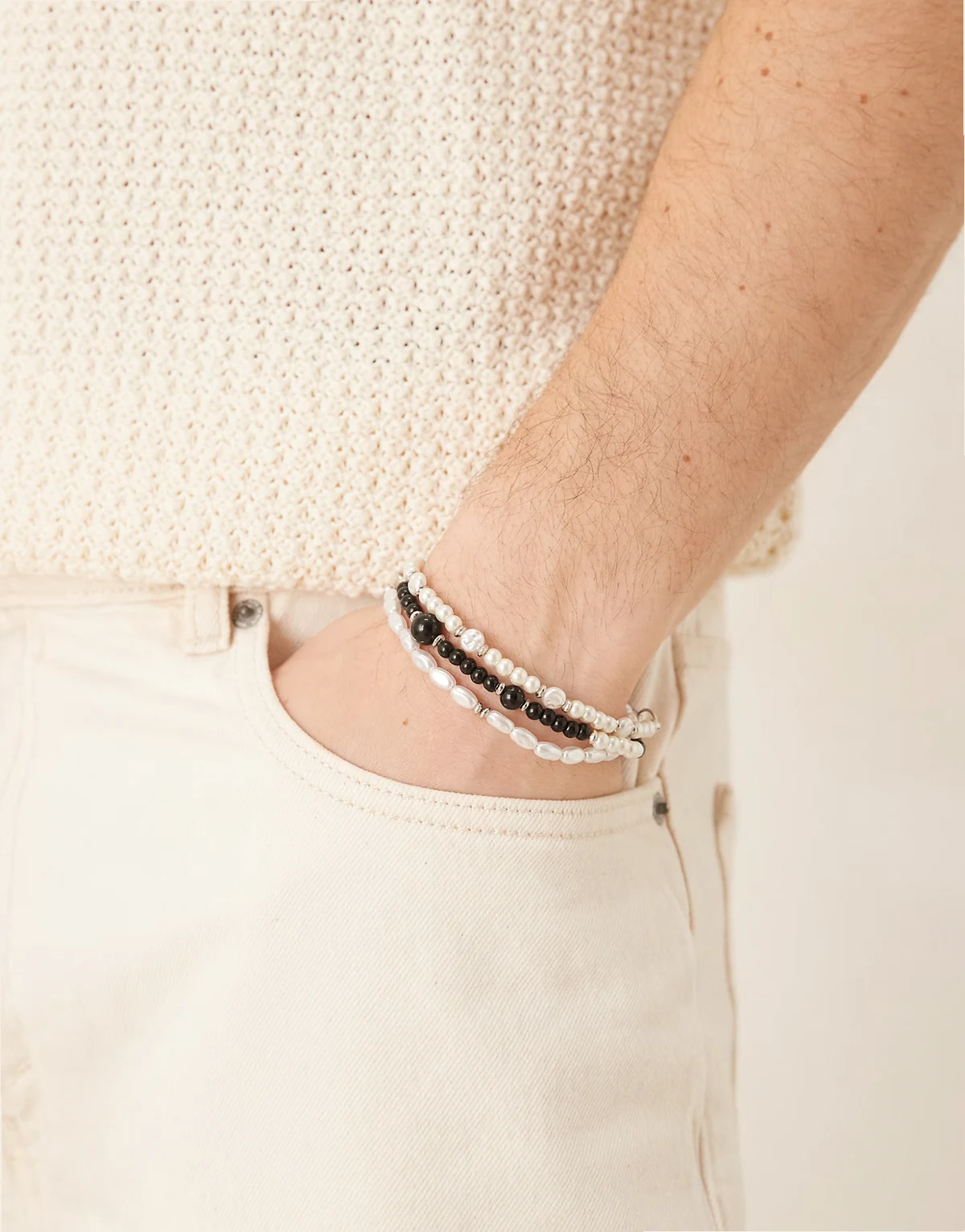 – Zestaw 3 kremowych bransoletek z koralikami i sztucznymi perłami